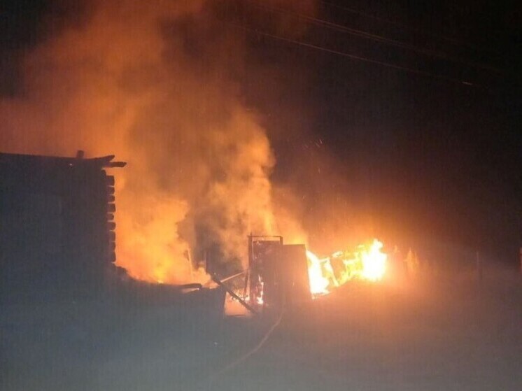 В Приволжском районе пожарные потушили пожар в жилом доме села Софьино