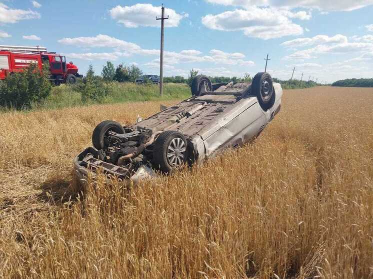 18-летняя водитель перевернулась под Воронежем в машине с двумя юными подругами