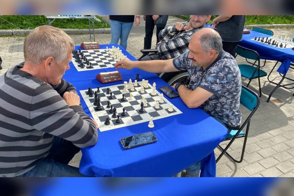 В Пензе появилась площадка для игры в шахматы на свежем воздухе