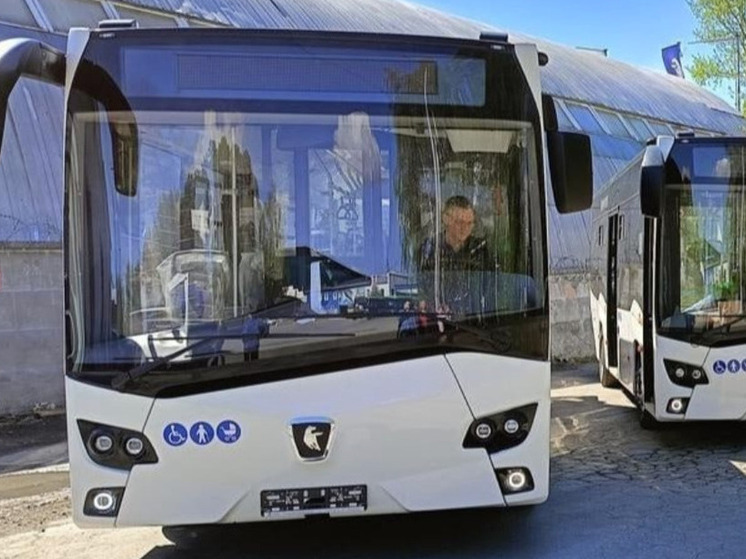 Пойковский получил современные автобусы КАМАЗ-4290