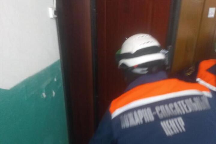Пензенские спасатели предотвратили падение пожилой женщины с балкона