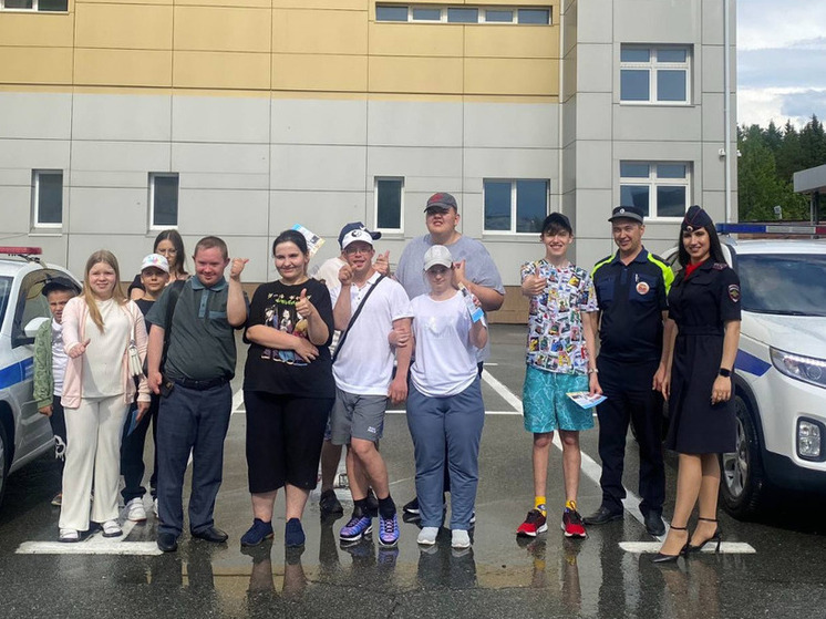 Госавтоинспекция Югры провела познавательное мероприятие для ребят из реабилитационного центра