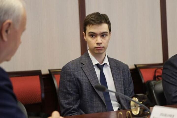 Школьник из Уфы стал одним из 13 российских 300-балльников России