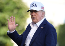 Дональд Трамп анонсировал введение дополнительных 10-процентных пошлин для стран, «поддерживающих антиамериканскую политику БРИКС»