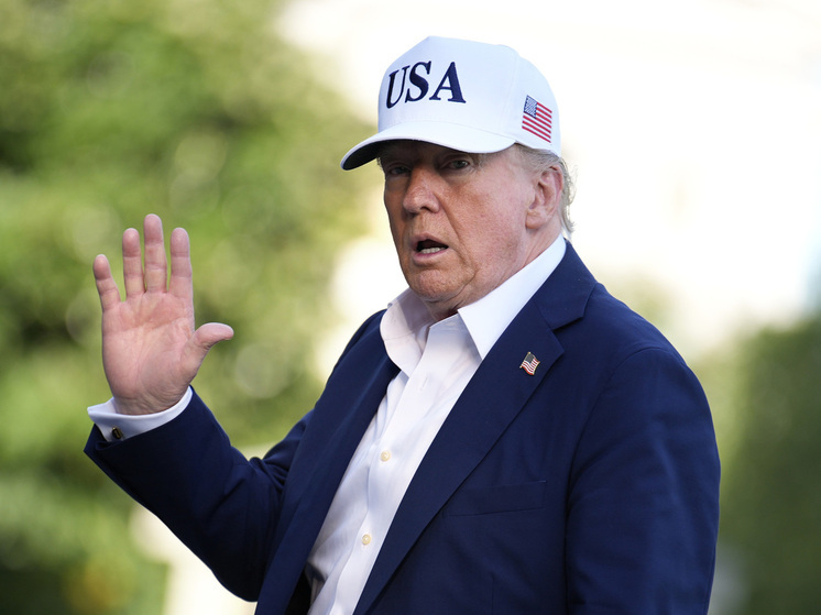 Дональд Трамп анонсировал введение дополнительных 10-процентных пошлин для стран, «поддерживающих антиамериканскую политику БРИКС»