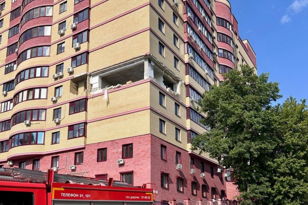 Многоквартирный дом частично обрушился в Курске в результате взрыва