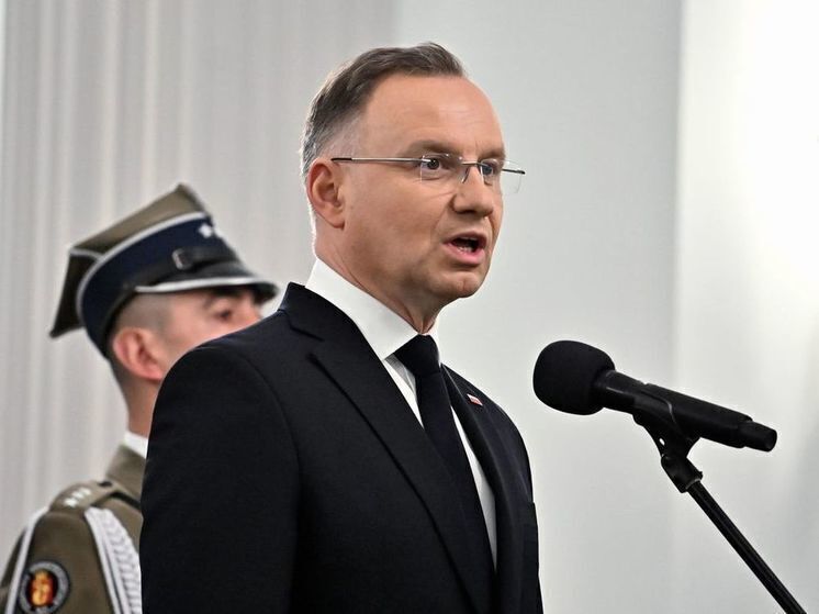 Дуда: нужно остановить Россию, потому затягивание конфликта обескровливает Киев
