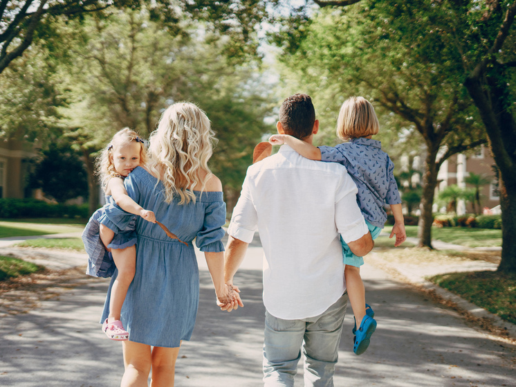 Губернатор Томской области поздравил жителей с Днем семьи, любви и верности