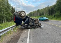Вечером накануне под Красноярском произошло серьезное дорожно-транспортное происшествие, в результате которого шесть человек получили травмы, а автомобили понесли значительные повреждения