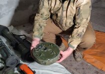 Военный аналитик Андрей Марочко сообщил о фактах переброски радикалами ВСУ мин на приграничную территорию России, находящуюся вблизи Харьковской области
