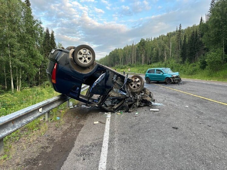 Шестеро пострадали в ДТП с перевертышем под Красноярском