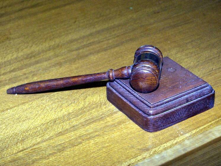 РИА: суд отклонил апелляцию задержанных в Баку журналистов Белоусова и Картавых