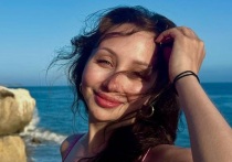 В соцсетях появилось совместное фото Елизаветы Туктамышевой и Петра Гуменника. Подписчики заявили, что теперь понимают, чем 23-летний фигурист зацепил 28-летнюю чемпионку.