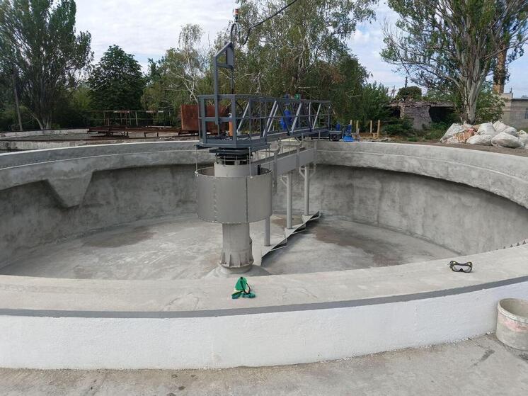 В Харцызске отремонтировали вторичный отстойник первой очереди очистных сооружений