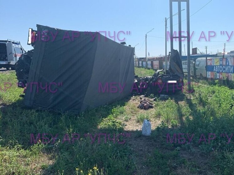 В Ростовской области столкнулись два авто с грузовиком: погибли двое человек