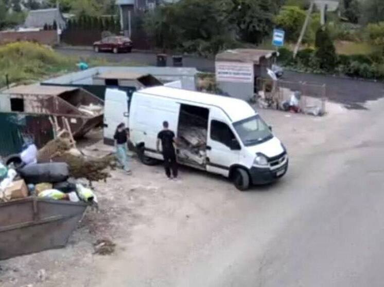 Калининградец попался на вывозе строительного мусора в неположенное место