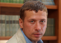 Российский актер Андрей Мерзликин принял решение о разводе с женой, с которой он состоял в браке около 19 лет