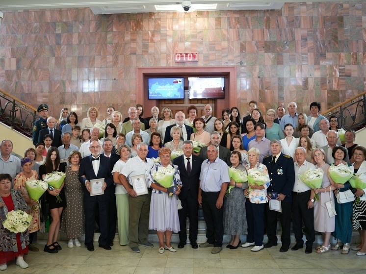 В Иркутской области наградили медалями «За любовь и верность» супружеские пары, прожившие в браке более 50 лет