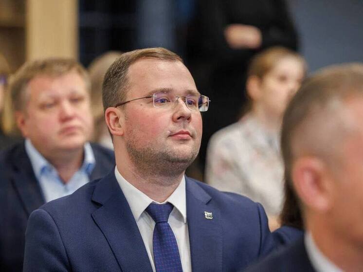 Иван Лебедев поздравил мурманчан с Днем любви, семьи и верности