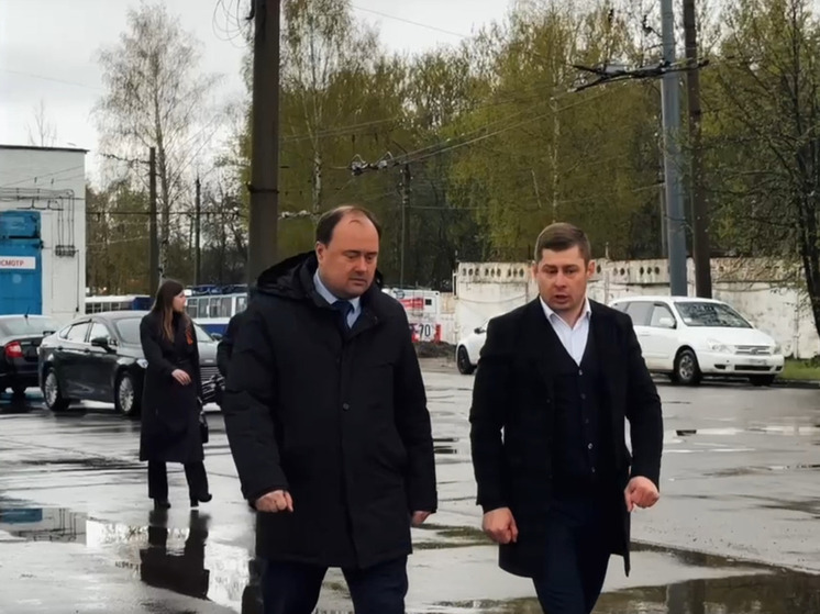 В Ярославской области губернатор порекомендовал мэрам ходить по городу пешком
