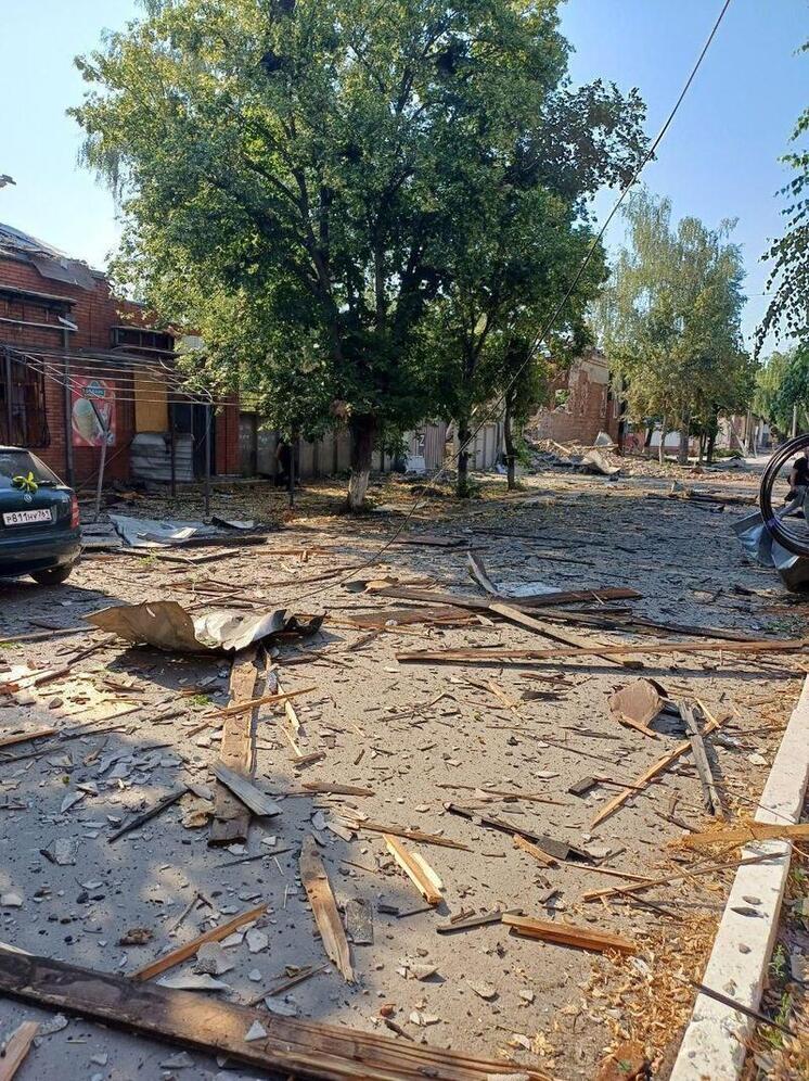 Минздрав ЛНР: Состояние одного из пострадавших в Беловодске - тяжелое