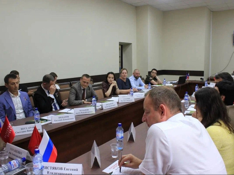 В Краснодаре обсудили трудоустройство участников СВО