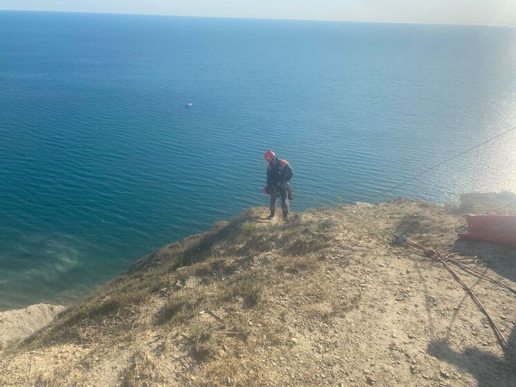 Турист сорвался со скалы во время прогулки в Анапе