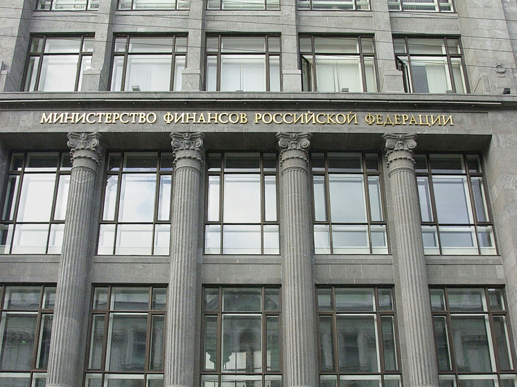 Полугодовая макроэкономическая статистика подтвердила тревожные ожидания специалистов: дефицит федерального бюджета растет рекордными темпами