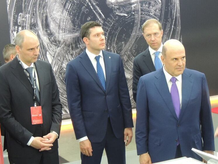 Денис Паслер презентовал Михаила Мишустину экосистему «Космос»