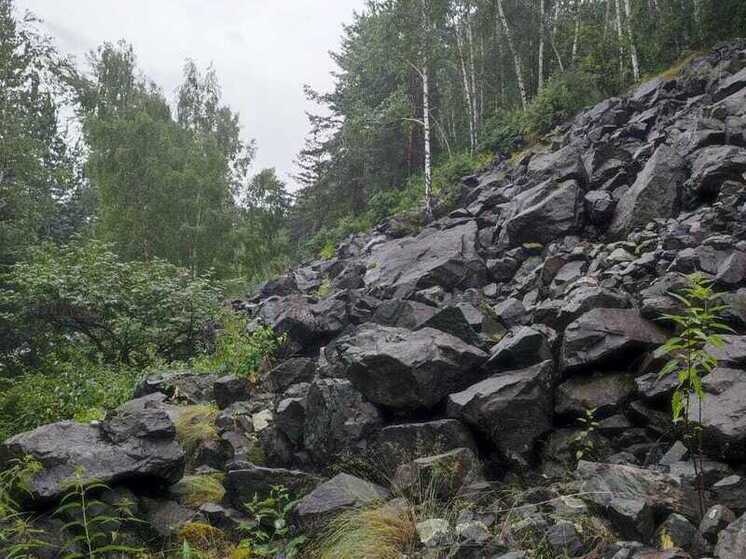 Дорогу между Саяногорском и Черемушками освобождают от опасных камней