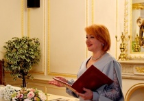 Каждый год восьмого июля россияне и вместе с ними тамбовчане празднуют День семьи, любви и верности. В Моршанске сегодня поздравляли юбиляров – супругов, которые идут по жизни вместе, рука об руку тридцать и более лет и отмечают жемчужные и золотые свадьбы.  