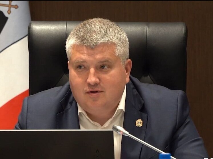 Дронов поручил проконтролировать готовность школ и вузов к новому учебному году
