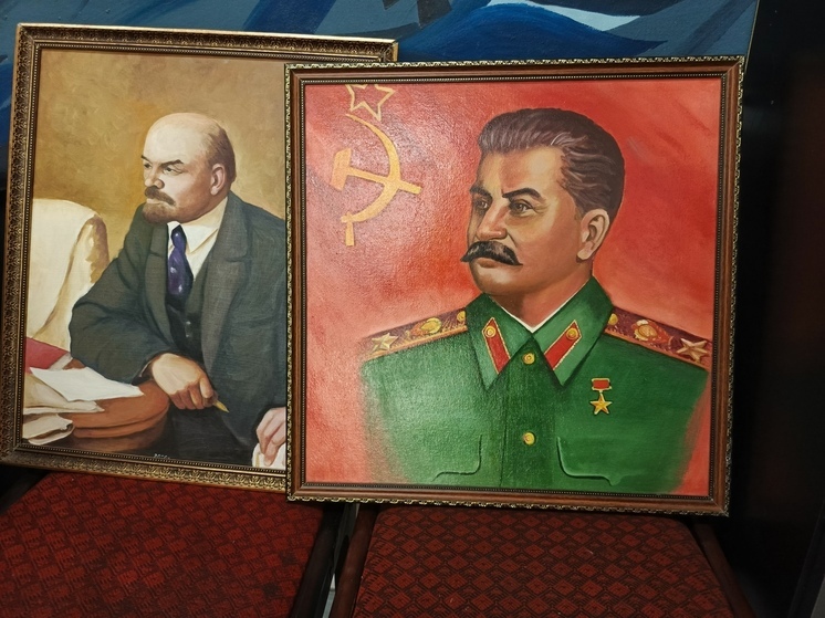 В музее ЧЭМК есть необычный и в наше время редкий экспонат - памятник Иосифу Виссарионовичу Сталину в полный рост