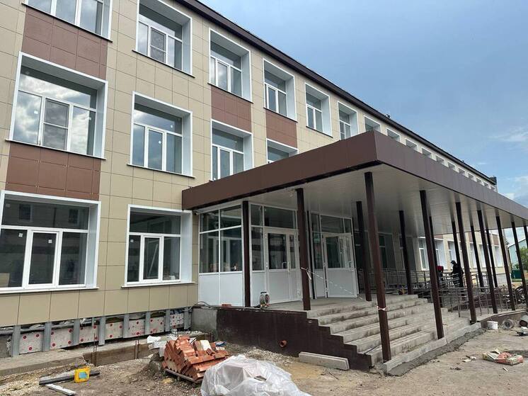 Ход капремонта двух школ в Новомосковске описал губернатор
