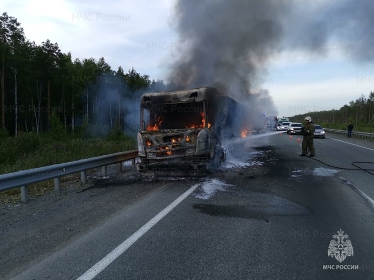 На ЕКАД пожарные потушили вспыхнувшую «Газель»