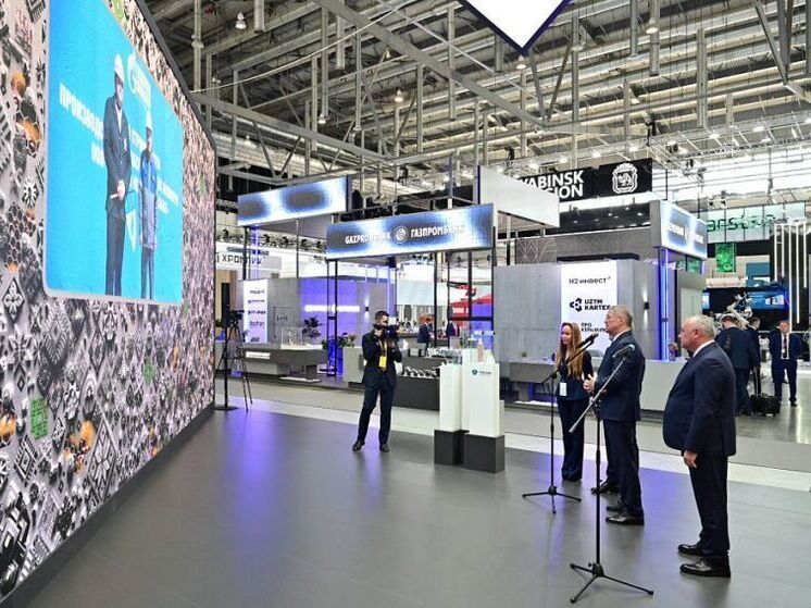 Радий Хабиров запустил строительство уникального завода в Башкирии на выставке «Иннопром-2025»