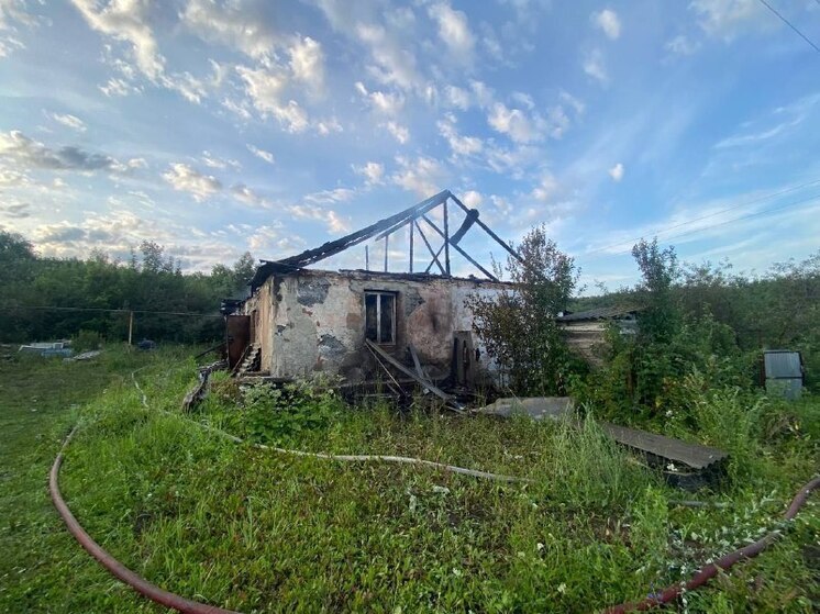 В Каменском районе следователи выясняют обстоятельства гибели мужчины при пожаре