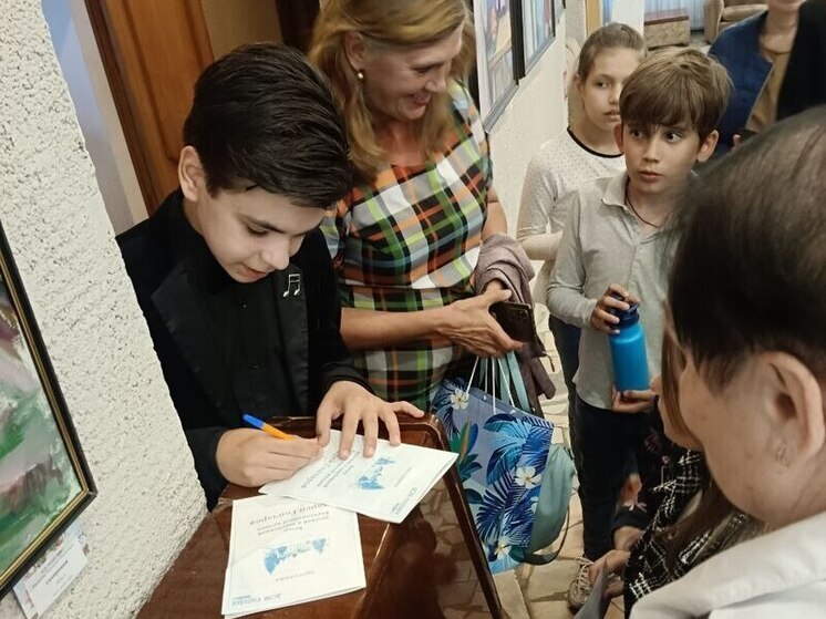 Юный пианист покорил сердца жителей Пущино