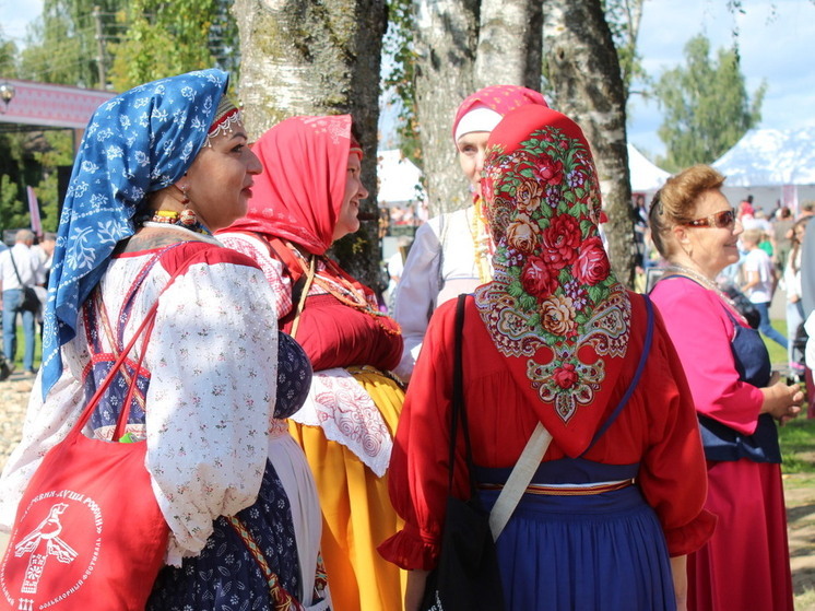 Жителей Вологодской области приглашают стать частью волонтерской команды Всероссийского молодежного форума «ВОЛОГДА.ФОЛК»