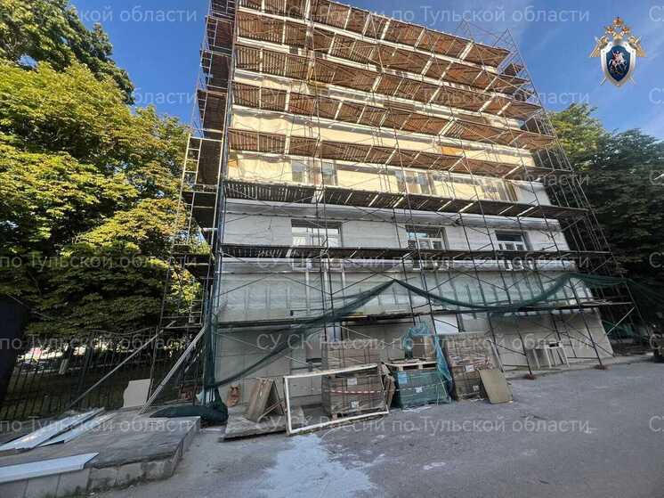 В Туле рабочий погиб после падения с высоты во время капремонта больницы