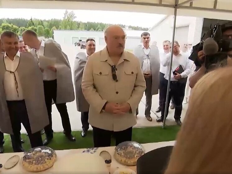 Лукашенко рассказал, каким козьим молоком его угощал Путин