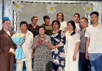 В Городовиковске вручили орден Мужества семье погибшего на СВО рядового Василия Петровича Санджикова.

