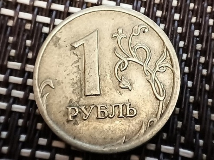 В Екатеринбурге на четверть выросли зарплаты специалистов по молодежной политике