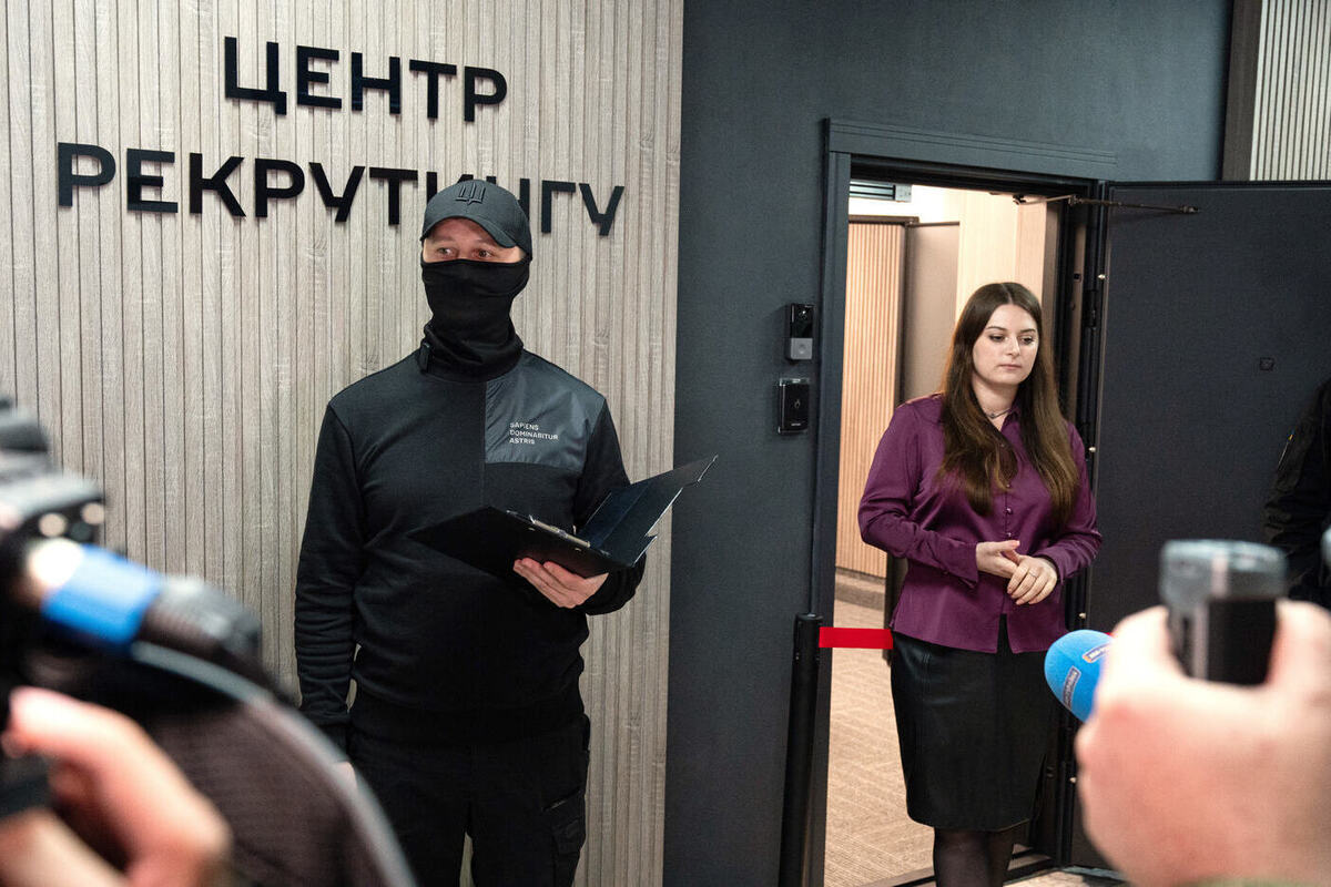 Главком ВСУ Сырский признал, что на Украине много проблем с мобилизацией