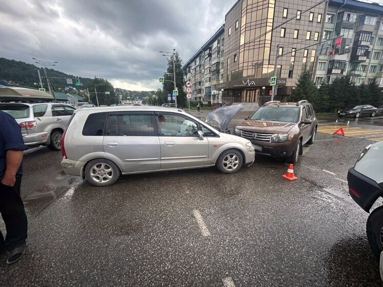 Житель Омской области устроил лобовое ДТП в Горно-Алтайске