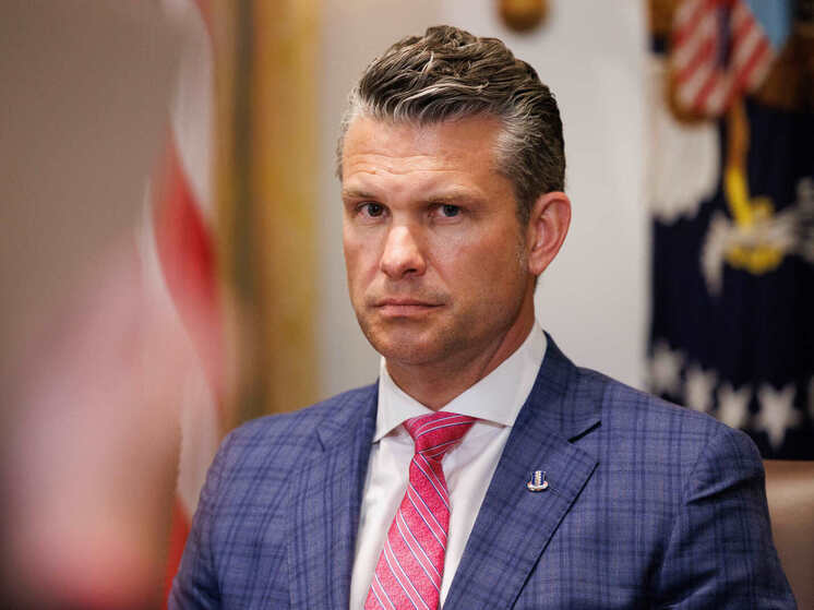 CNN: Хегсет не сообщил Трампу о решении приостановить поставки оружия Украине