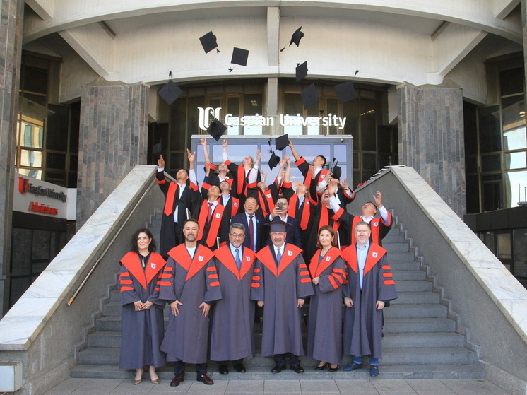 В Caspian University чествовали выпускников, успешно 
завершивших обучение по программе Executive MBA (EMBA)