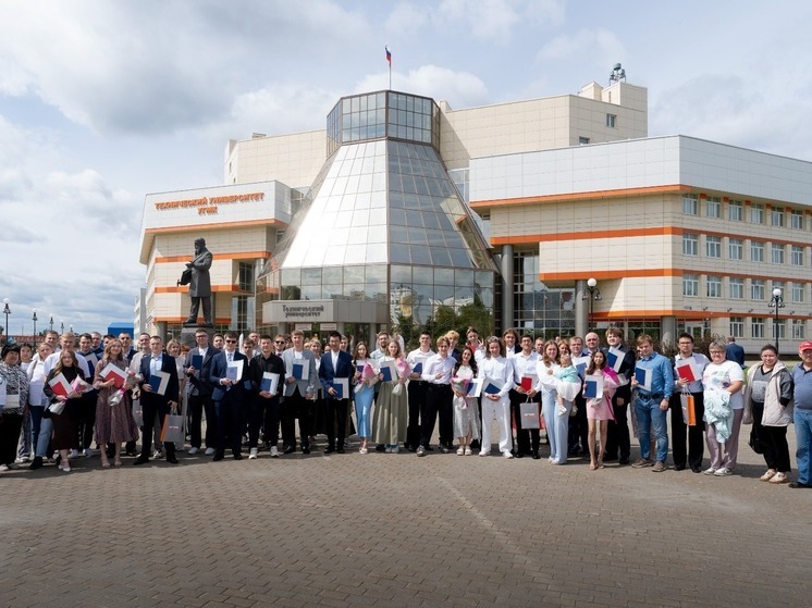 Тысячного студента выпустил Технический университет УГМК