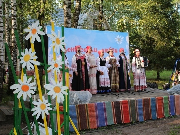 В Смоленске душевно отметили День семьи, любви и верности
