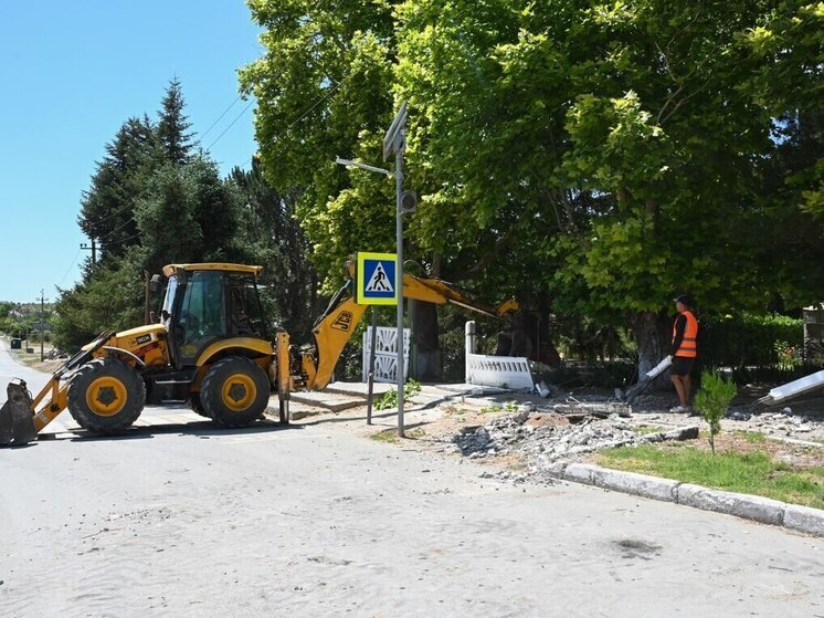 В этом году в Крыму благоустроят 240 общественных и дворовых территорий